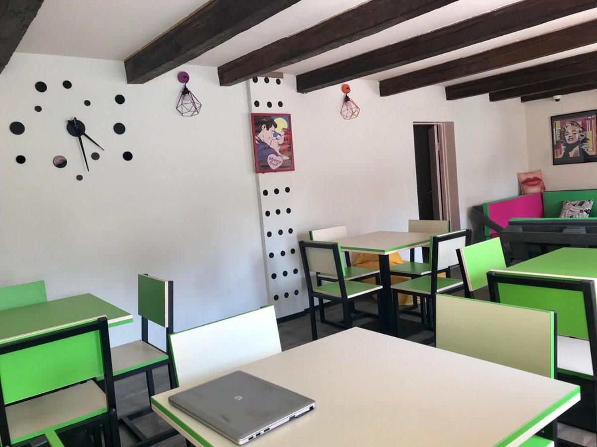 Lucky Hostel На Крещатике Kiev Buitenkant foto